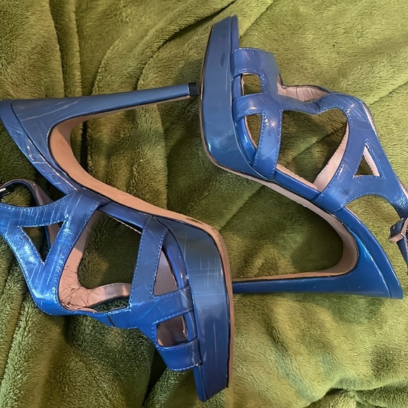 Vince camuto size 8/38 shoes - Picture 2 of 5